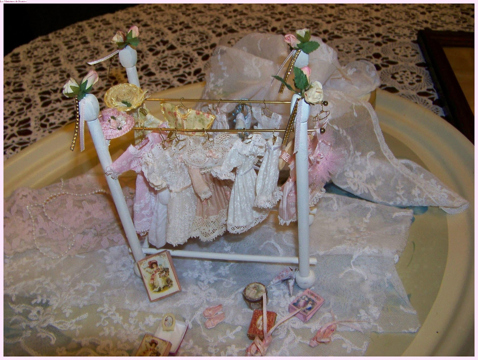 Les Miniatures de Béatrice: garde robe de petite fille